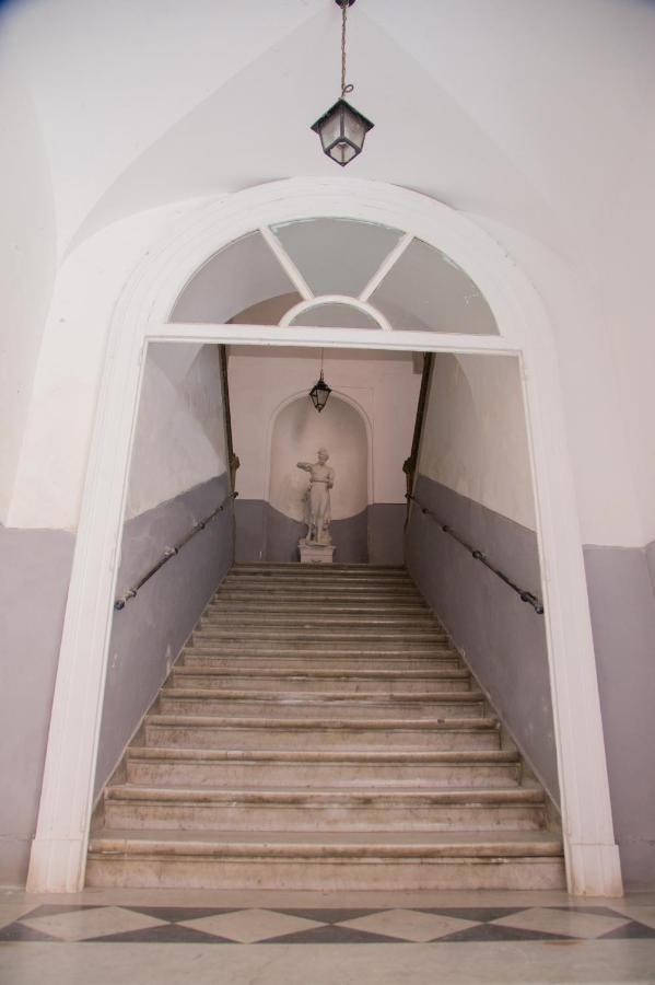 Palazzo Del Golfo Apartment Napoli Bagian luar foto